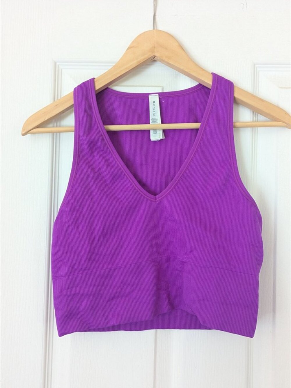 Athleta Aurora Crop Rib Tank Magenta Purple V-Neck Ribbed Cropped Size M